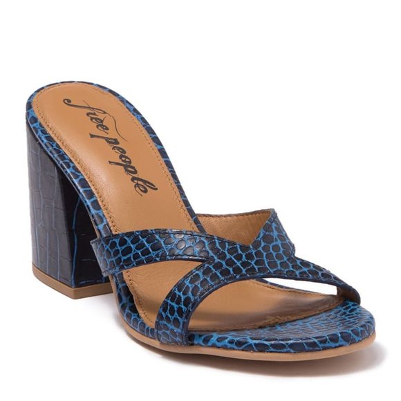 NWT Free People Charlie Block Heel Sandals Croc Blue - Picture 2 of 3